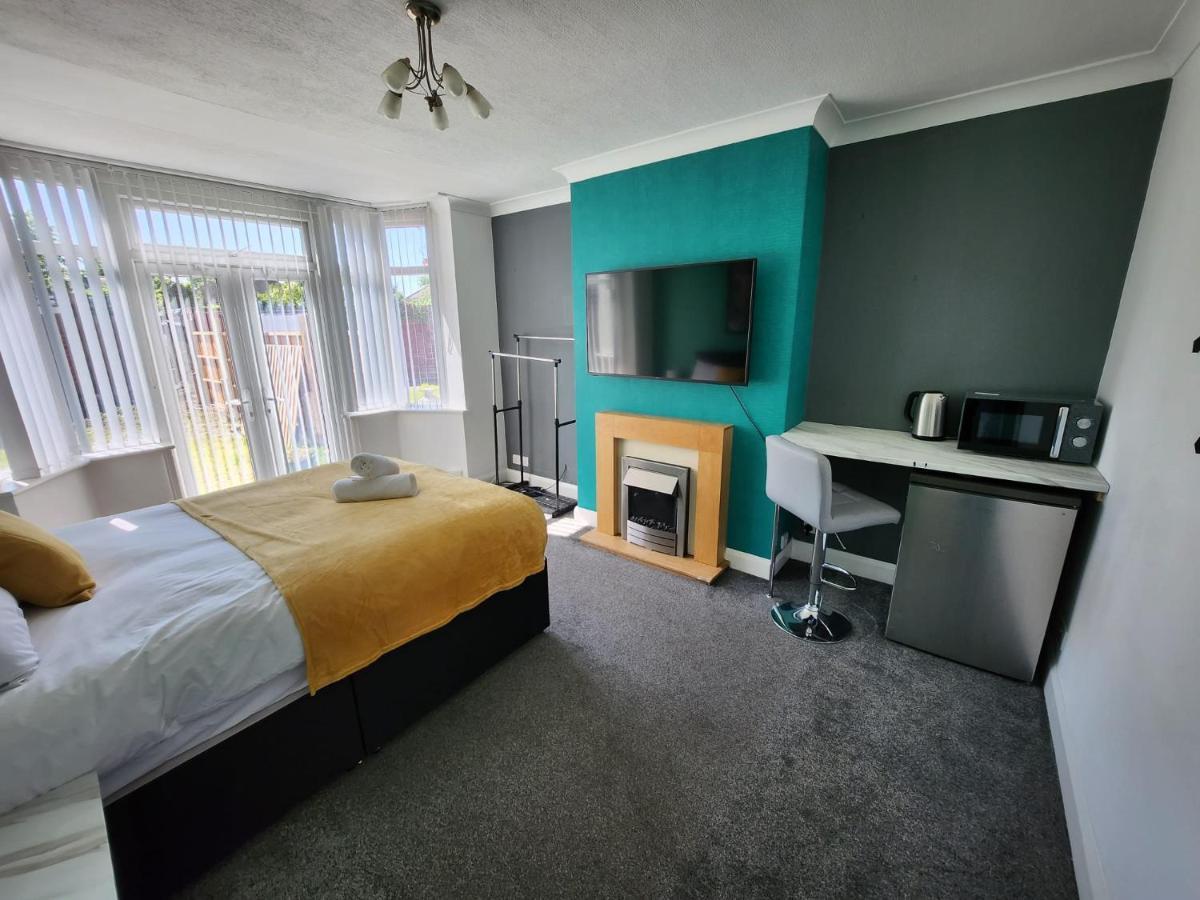 Solihull Shared House Acocks Green エクステリア 写真